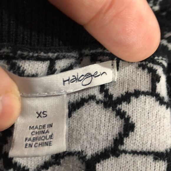 Halogen Black With White Long Sleeve Sweater - Picture 10 of 11